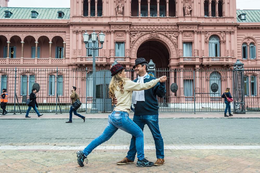 Tango argentyńskie – pełen emocji taniec, którego warto się nauczyć!