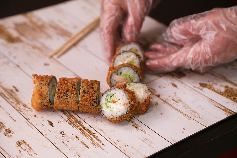Dlaczego uwielbiamy jesć sushi?